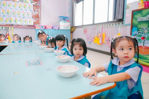 โรงเรียนปรีชานุศาสน์